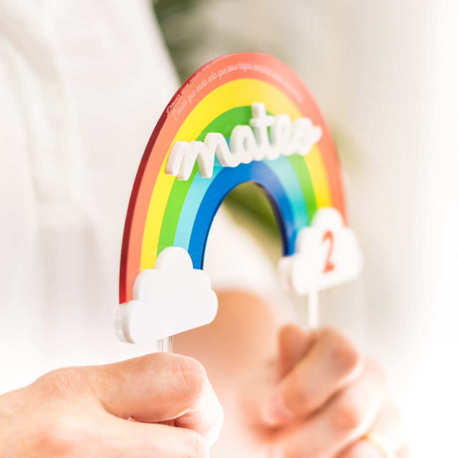 CAKE TOPPER ARCOÍRIS CRISTAL RELIEVE