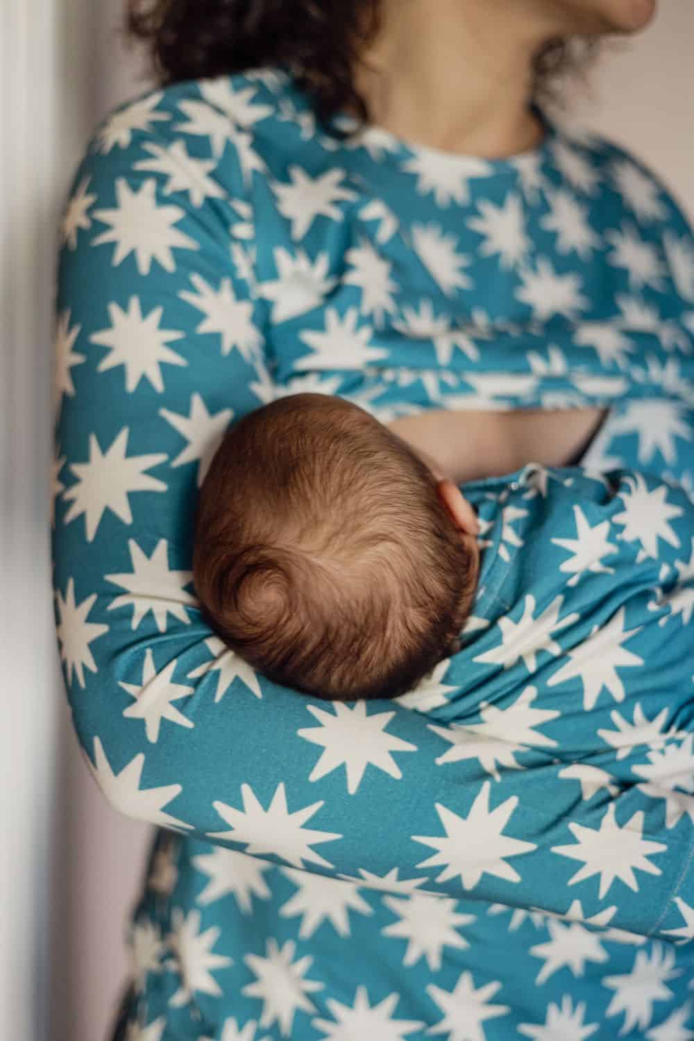 CAMISETA EMBARAZO Y LACTANCIA ESTAMPADO ESTRELLAS